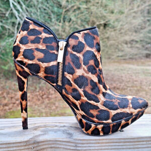 Jessica Simpson VENNI 2 Platform Stiletto Heels Size 8.5M Leopard Print Cow Hair
